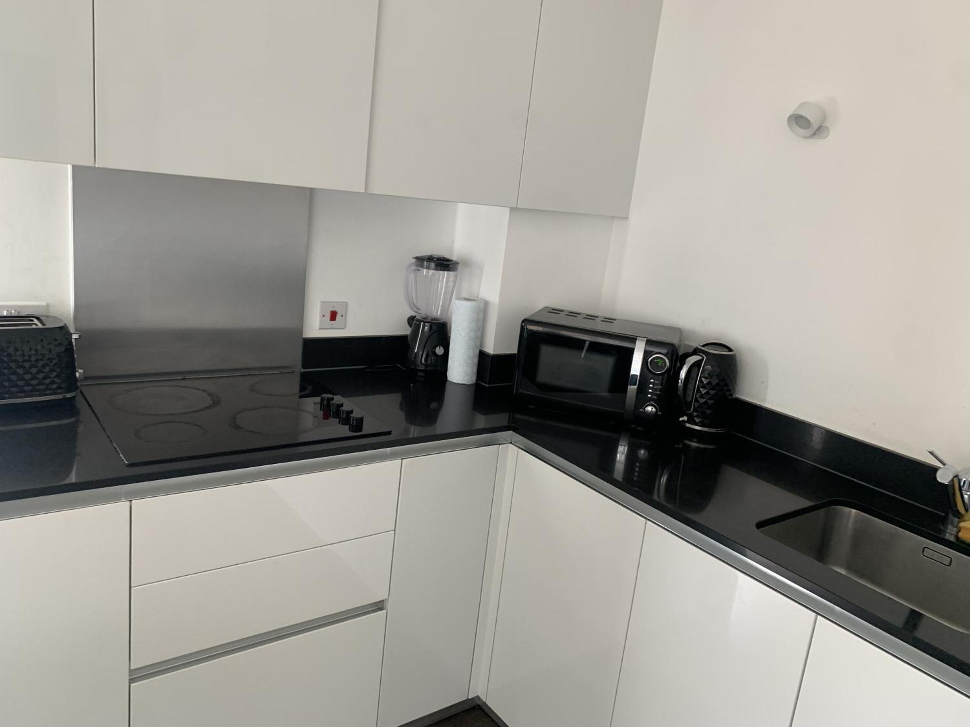 2 Bedroom 2 Bath 1 Ensuite In Roya Asenal Beautiful Views & Parking London Kültér fotó
