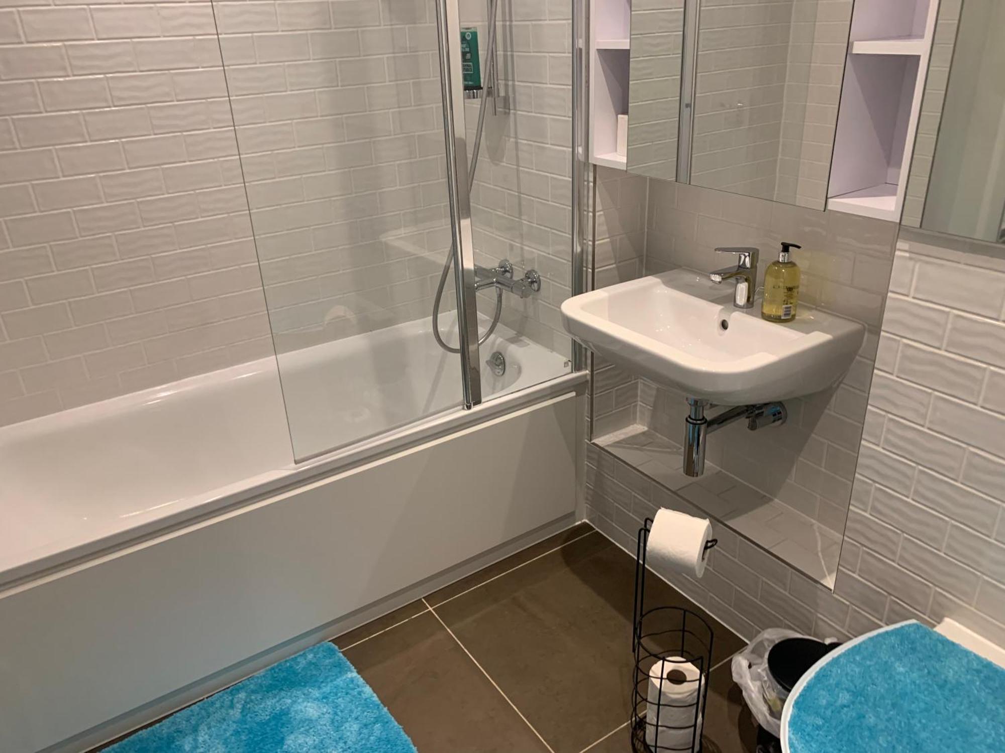 2 Bedroom 2 Bath 1 Ensuite In Roya Asenal Beautiful Views & Parking London Kültér fotó